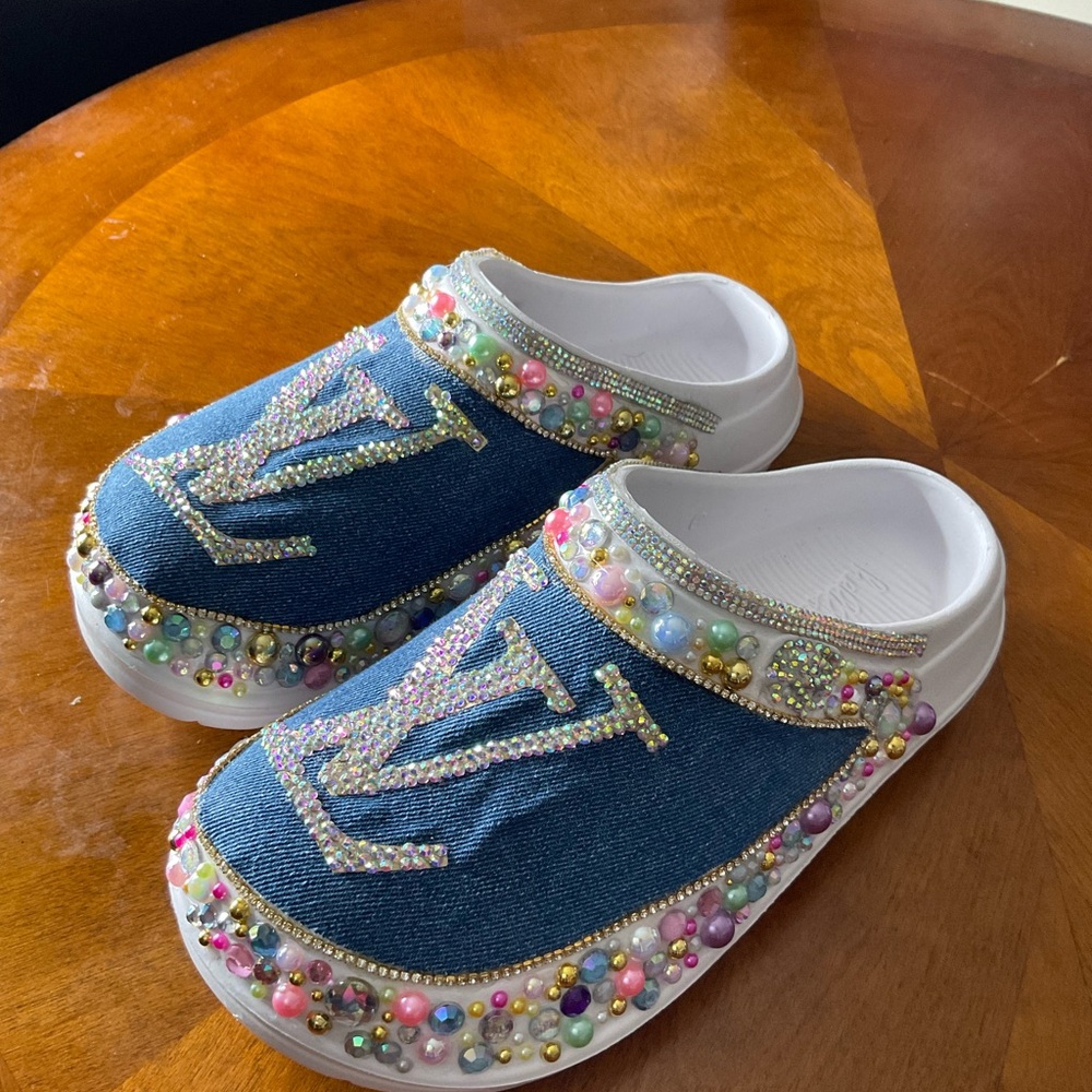Custom crocs - Picture 2 of 6